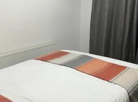 Contractor friendly , central, close to town football stadium and hospital