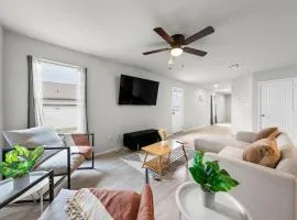 NEW BUILD! 3BR - Near Lackland & Seaworld