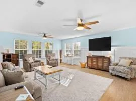Coastal Comfort with Golf Pool Pickle Ball Tennis Courts