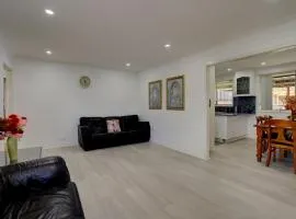 Contractors Welcome Spacious 4BR Free Parking