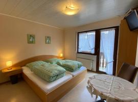 Gästehaus im Oberdorf, hotelli kohteessa Erden