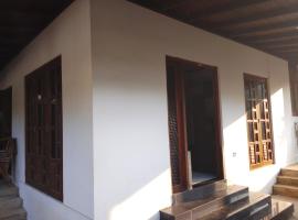 Enaya, Hotel in Kamburugamuwa