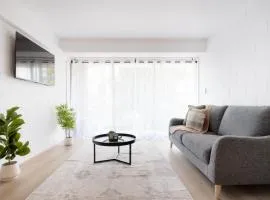 City Park View Apartment - Walk to CBD