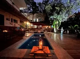 La Sana Surf Hotel, New design, Few mn drive to the beach