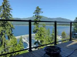 Amazing Marina & Oceanfront View - Pet Friendly - Sleeps 6