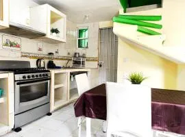 Habitación Privada 3 camas, en casa compartida a 1 cuadra de FÓRUM y 5 min del Centro de Convenciones