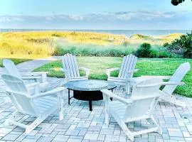 Beachfront House - Ocean Views, Beach Access