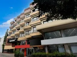 Super Townhouse Oak Sinhgad Road Crossway Formerly Popular Hotel