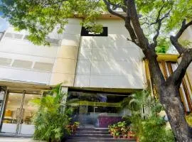 Townhouse Andheri Sakinaka Metro Formerly Hotel Amour