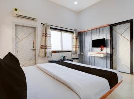 Super Collection O Alandi Bus Stand Pune Formerly Kaveri Executive Lodging, hotel Alandi városában