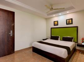 Super Townhouse Benz Circle MG Road，Mohammadnagar的飯店