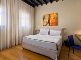 Home at Royal: Esch-sur-Alzette şehrinde bir otel