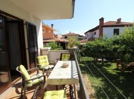 Lisa 2 near the beach