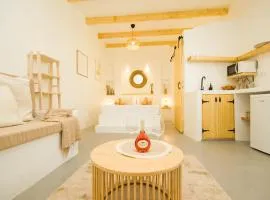 El Charco Lofts - By AZ Rentals