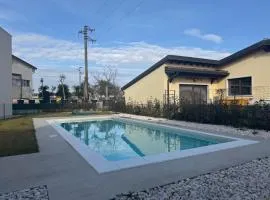 The Good Vibe - House in residence with Pool