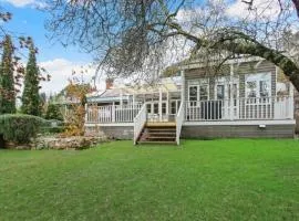 Malakoff House - Charm & Luxury