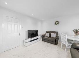 Bruce Road 3 Bedroom Apartment - Glenrothes, Fife, Hotel in Glenrothes