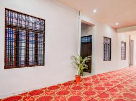 SPOT ON 79385 Hotel Kamla, ξενοδοχείο σε Jhūsi