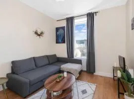 Edinburgh BEACH Apartment Free on-street parking