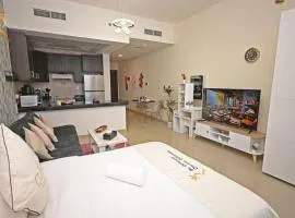 Stylish Studio -Bright & Airy Al Reem Retreat