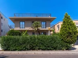 Mariette Rhodes Urban Suites