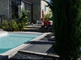 L'ancienne Ferme, hotel in Courçon