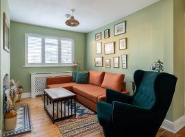 Modern 2BD Victorian Home Near Town Centre, hotel in Leighton Buzzard