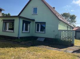 Ferienhaus für bis zu 7 Personen in der Uckermark, מלון בPassow