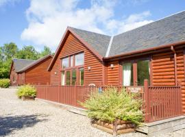 Plum Tree Lodge, hotel v mestu Errol