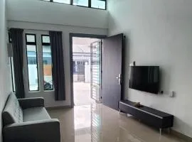 Spacious 4 bedroom homestay