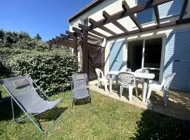 Cottage T3 avec terrasse sur le Golf - piscine