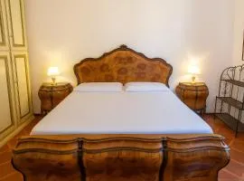 Xenia - 4 room apt in Via Garibotti 5