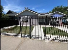 35th Avenue room for rent