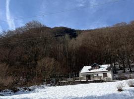 Chalet de montagnes, hotel a Campan