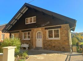 Viesnīca Le Chalet de la Hulle Maison privee avec sauna, jacuzzi et bar pilsētā Profondevilla