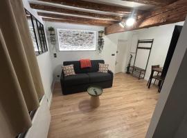 La Petite Porte du Bonheur: Trévoux şehrinde bir otel