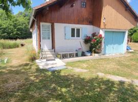 Chalet, Hotel in Saint-Anthème