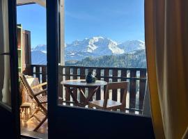 Face au Mont Blanc, plein sud, hotell i Cordon