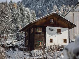 Ferienhaus/Chalet Schneiderhäusl, מלון בפלאכאו