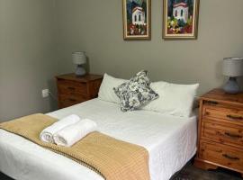 Hekpoort Rorymi Guest farm, hôtel à Hekpoort