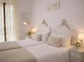 MARY HOUSE Central Station