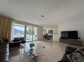 165 qm moderne 4 Zimmer Wohnung mit Bergsicht - Piz Alpina