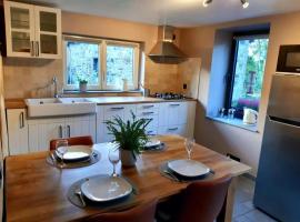 Le Clos du Cerf - Le Sous-bois, hotel in Stoumont