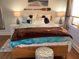 Pet friendly waterfront condo, Condo in Edgecomb