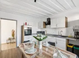 Neues 2 BR Apartment, Parkplatz