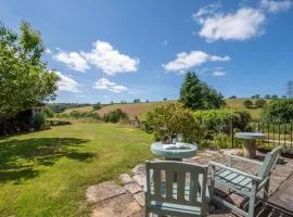 1 Bed in Trehunist oc-chretr