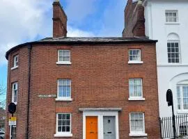 Charming 2 Bed House in Central Shrewsbury