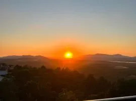 Chalé Sol Nascente - Vista espetacular próximo as melhores praias de Floripa
