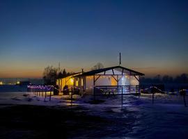 Zacisze nad wodą, khách sạn ở Strzegocice