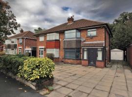 3 bedroom near airport Up to 40 percent off, Hotel in Cheadle